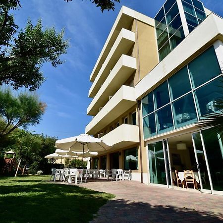 Hotel Astor B&B Lido di Classe Zewnętrze zdjęcie