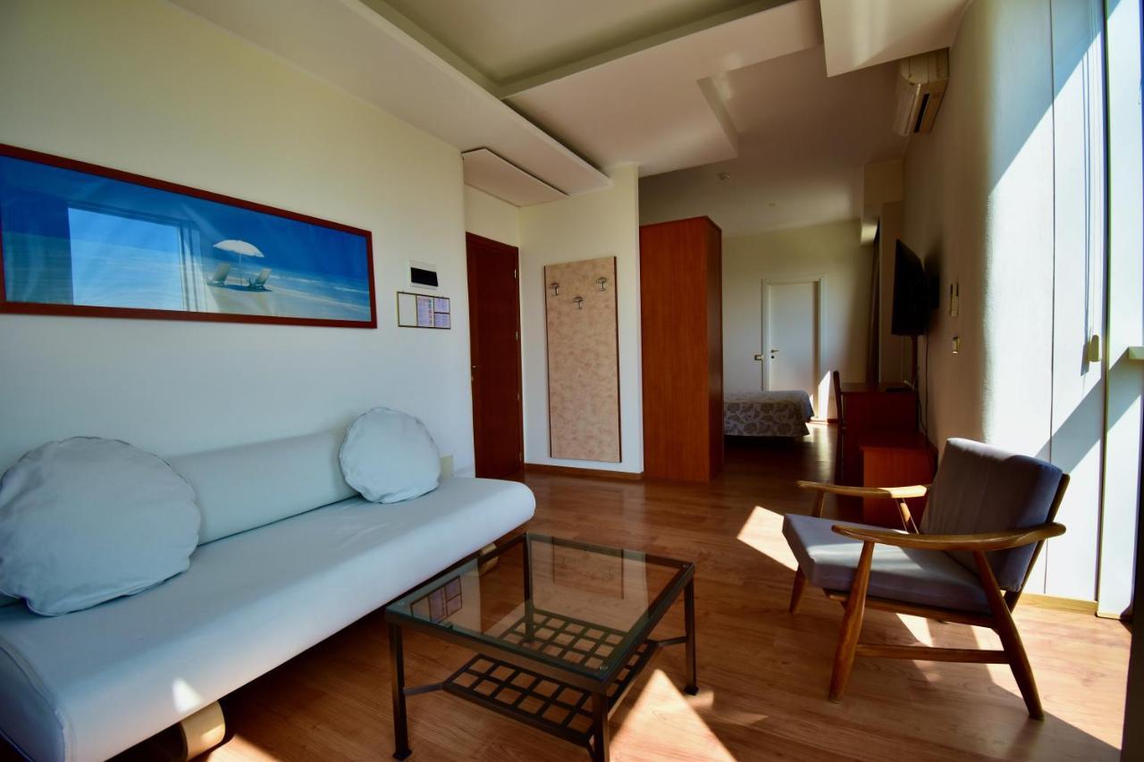 Hotel Astor B&B Lido di Classe Zewnętrze zdjęcie