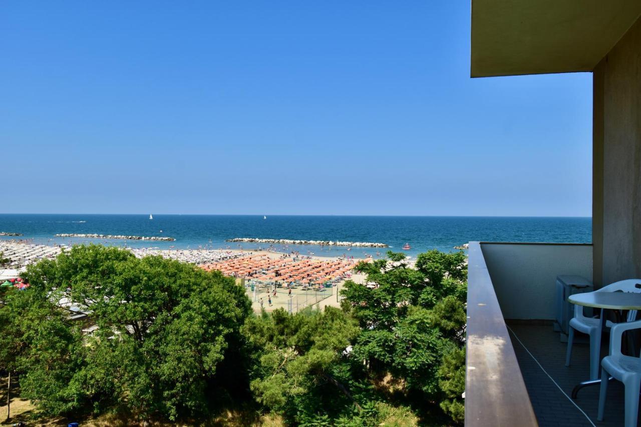 Hotel Astor B&B Lido di Classe Zewnętrze zdjęcie