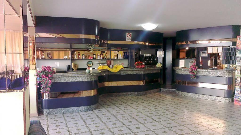 Hotel Astor B&B Lido di Classe Zewnętrze zdjęcie