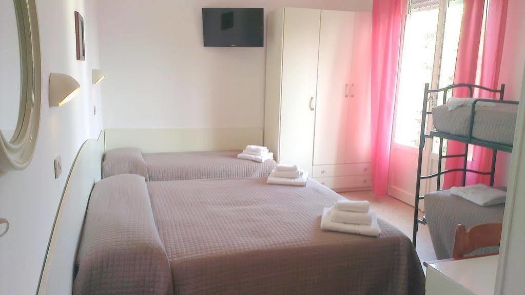 Hotel Astor B&B Lido di Classe Zewnętrze zdjęcie